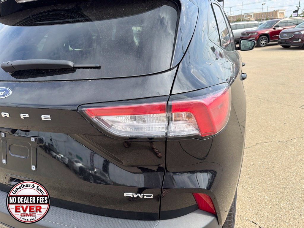 Used 2022 Ford Escape SE w/ SE Sport Appearance Package AWD/4WD image 8