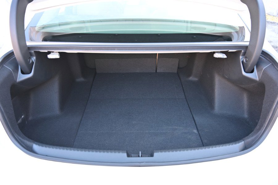 Used 2025 Acura TLX w/ Technology Package image 18