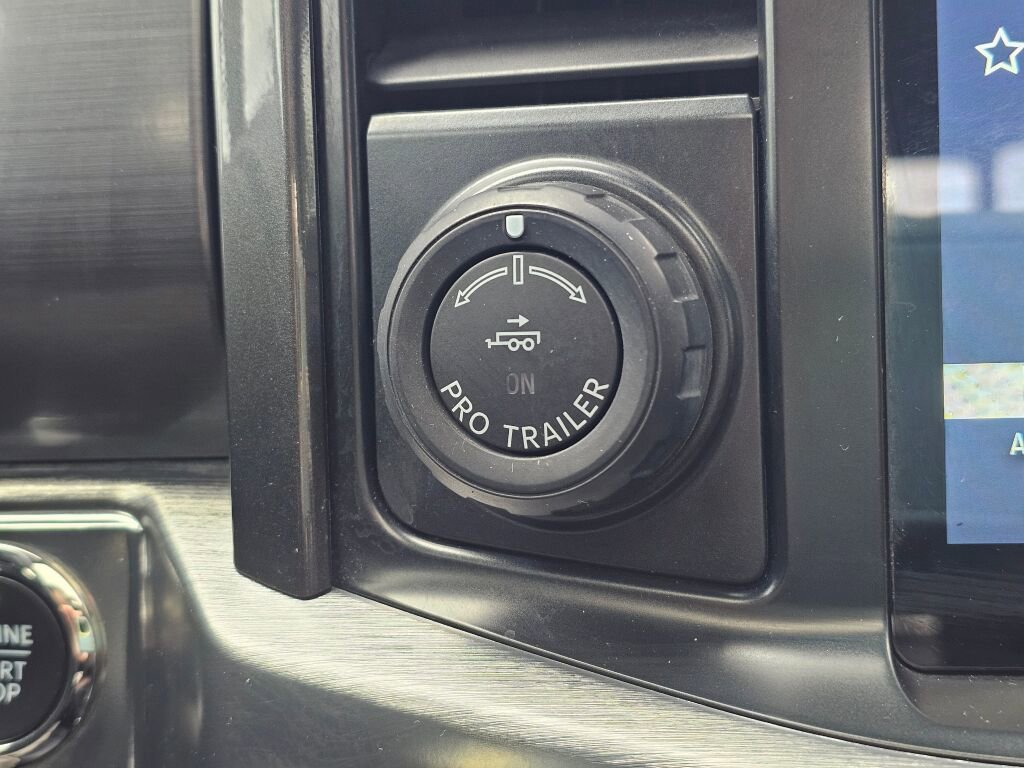 Used 2021 Ford F150 Lariat w/ Equipment Group 502A High image 31