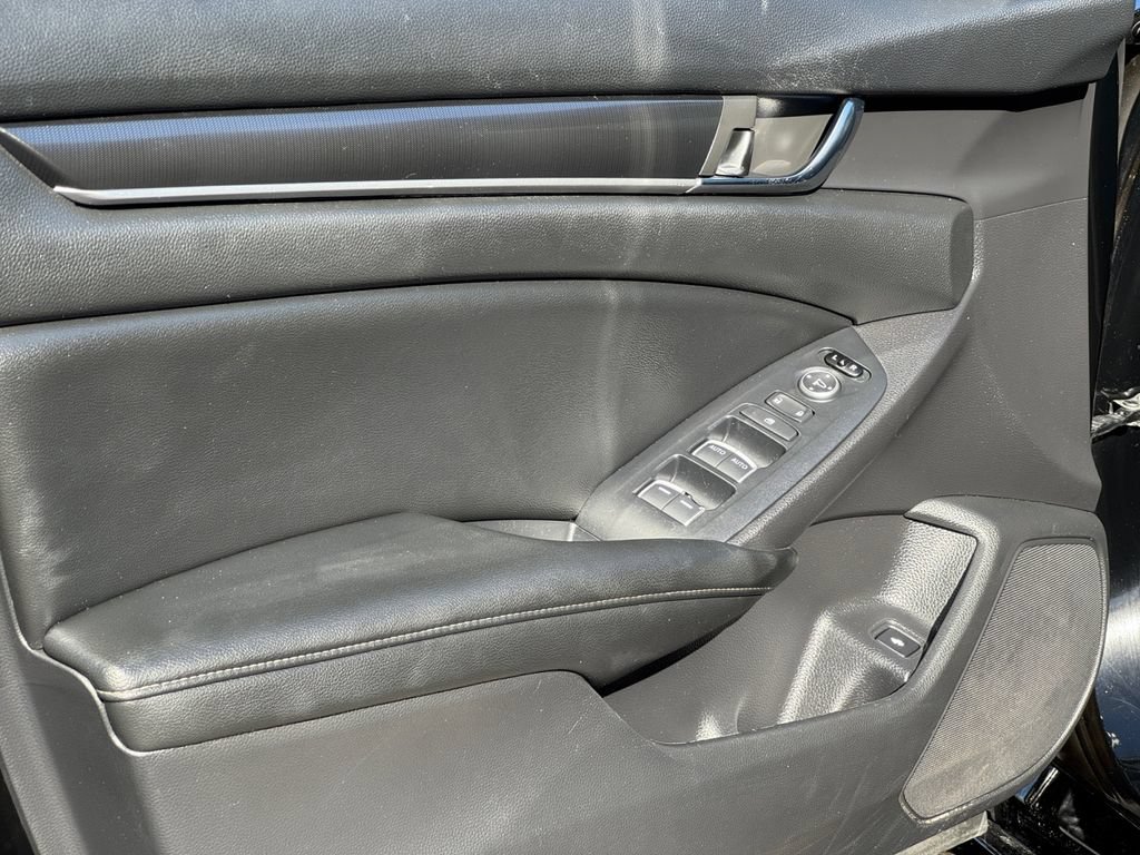 Used 2020 Honda Accord Sport image 8