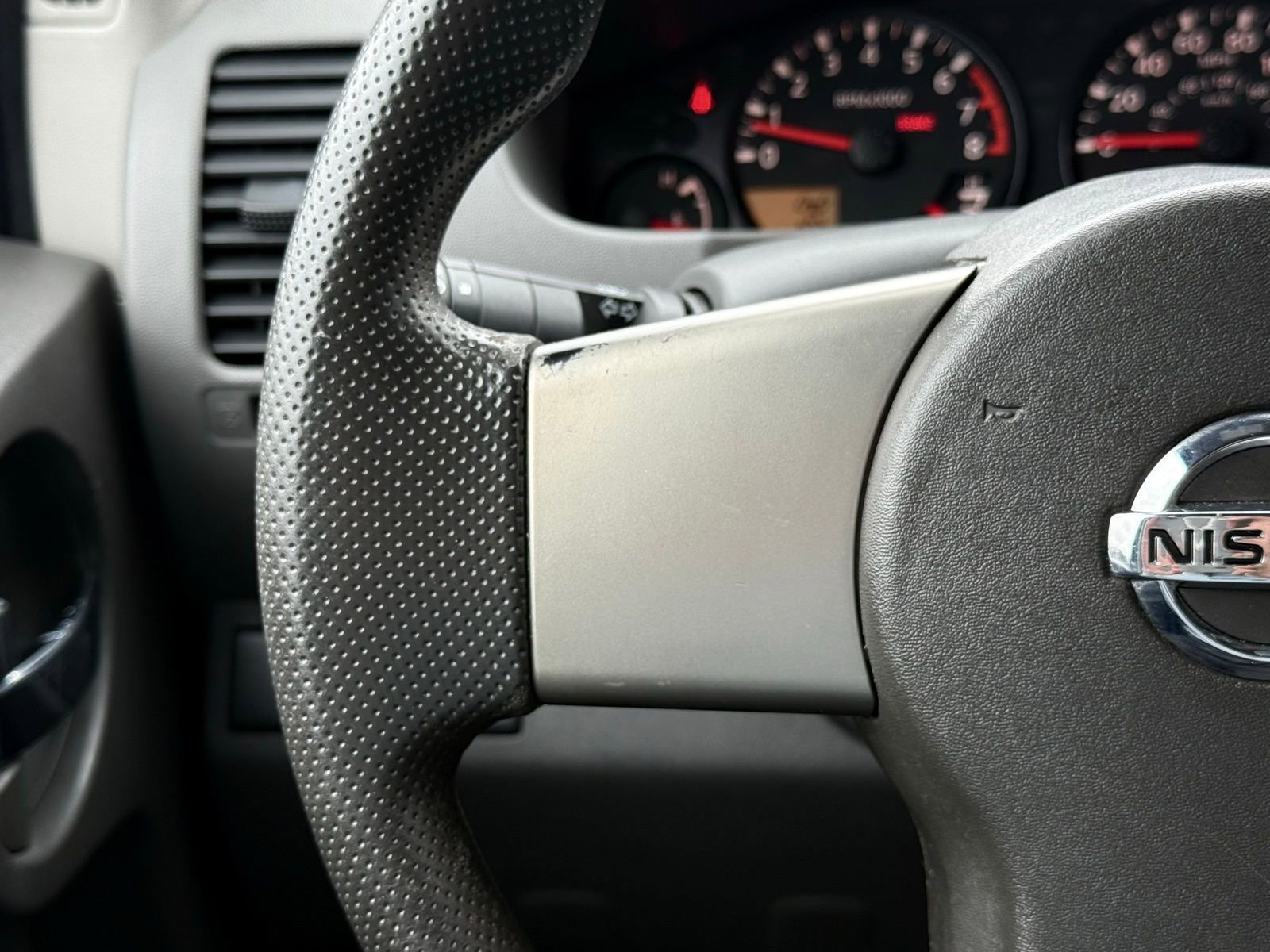 Used 2011 Nissan Xterra X image 33