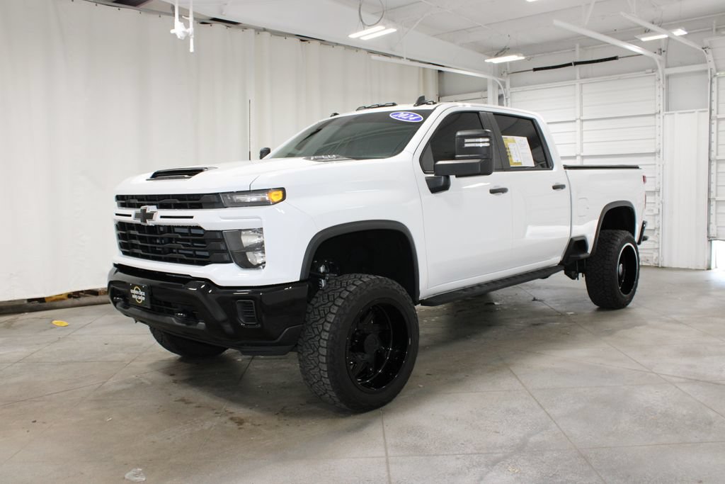Used 2024 Chevrolet Silverado 2500 Custom w/ Z71 Off-Road Package AWD/4WD image 4