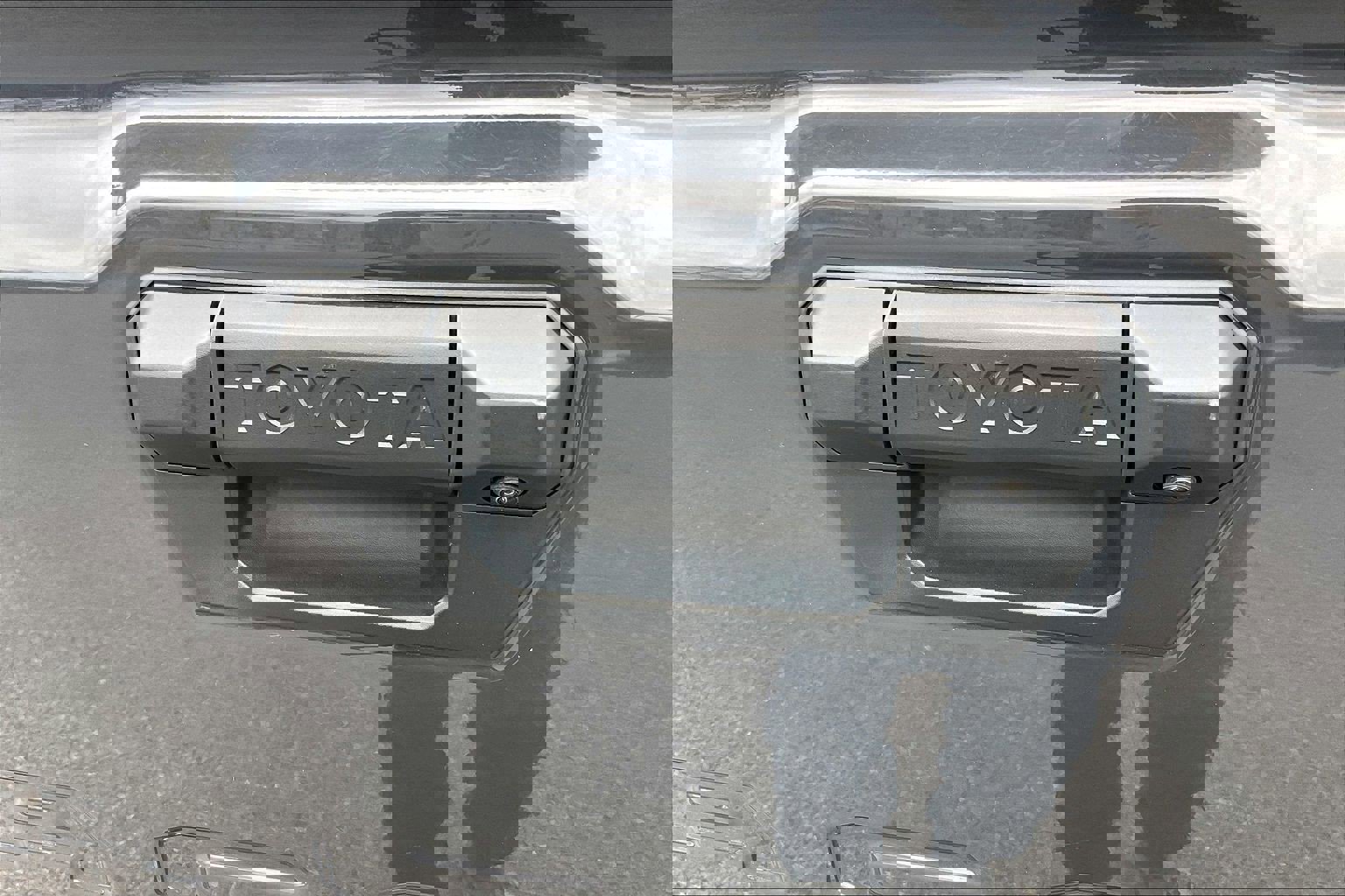 Used 2025 Toyota Tacoma TRD Off-Road image 10