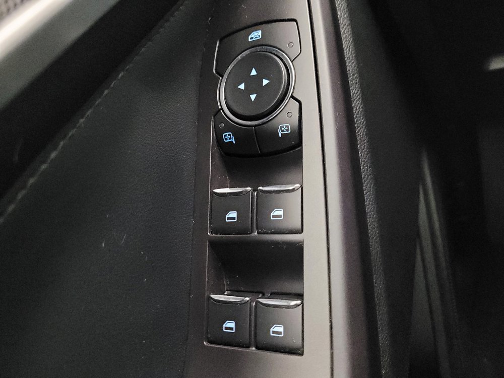 Used 2020 Ford Explorer XLT image 27