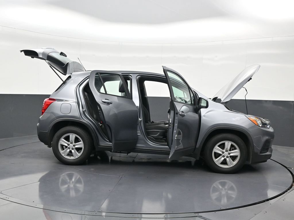Used 2020 Chevrolet Trax LS image 33