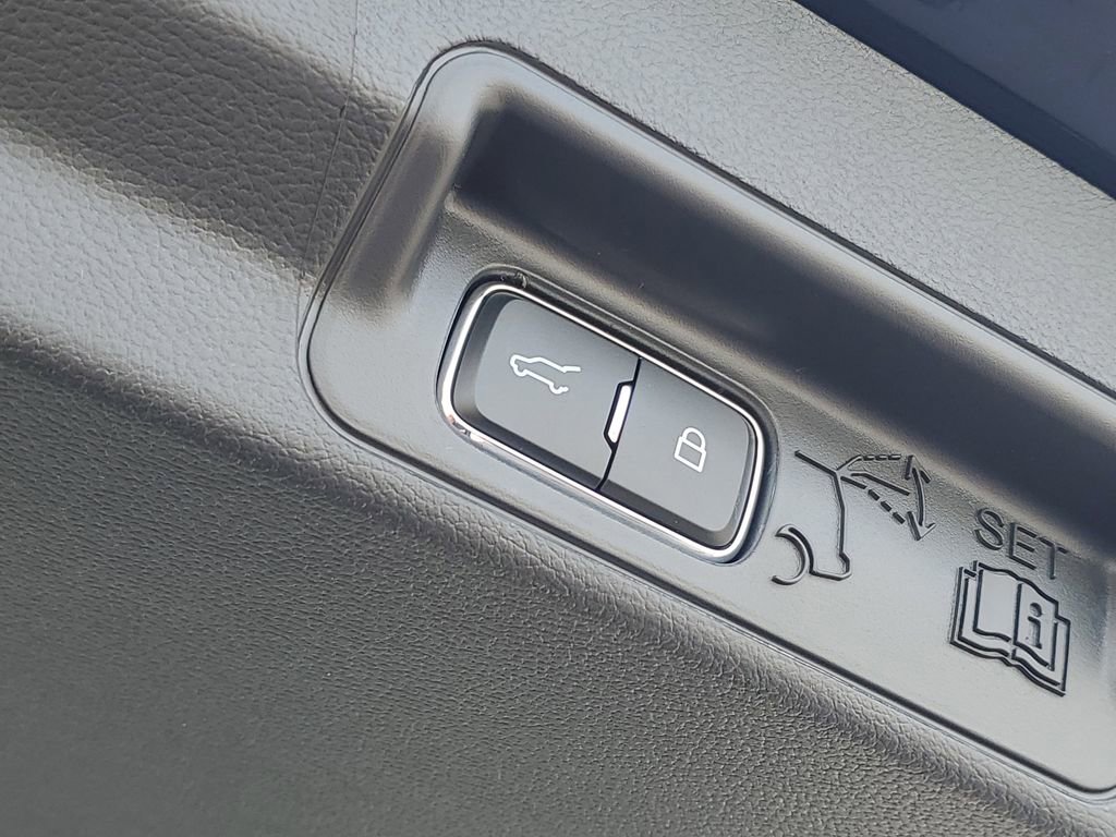 New 2026 Ford Explorer Active image 32