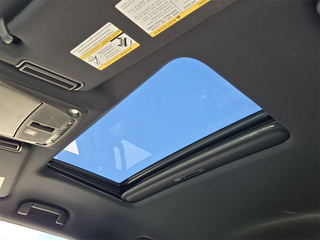 Used 2024 Nissan Armada Platinum w/ Captain's Chairs Package image 20