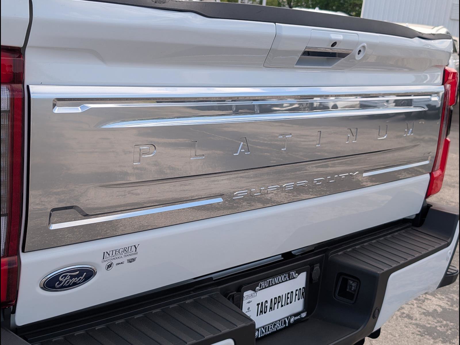 Used 2024 Ford F350 Platinum w/ Tremor Off-Road Package image 24