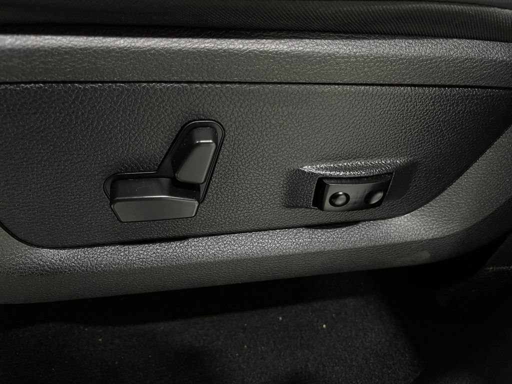 Used 2018 RAM 1500 Rebel w/ Luxury Group image 17