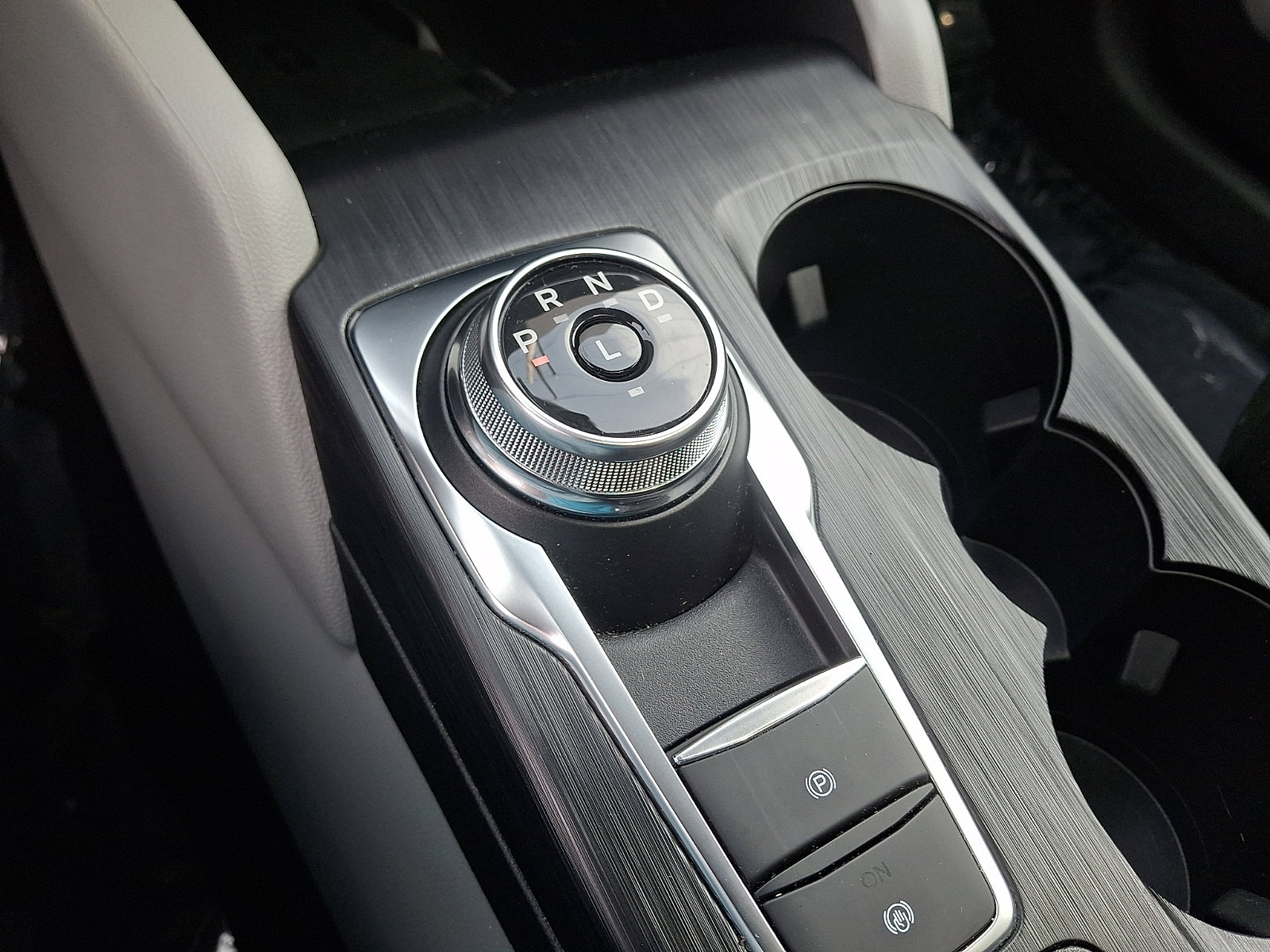 Used 2024 Ford Escape SE w/ PHEV Premium Package image 15