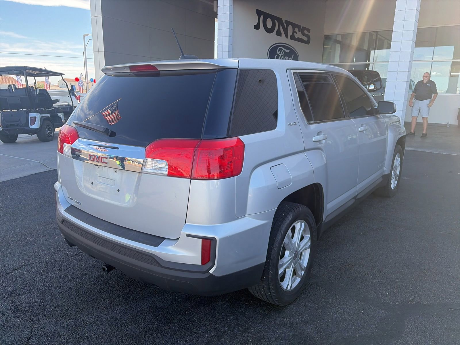Used 2017 GMC Terrain SLE FWD image 5