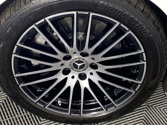 Used 2025 Mercedes-Benz C 300 4MATIC Sedan image 30