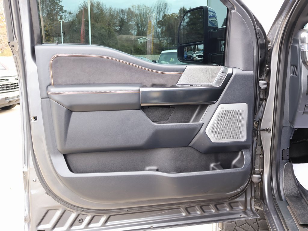 Used 2023 Ford F250 Platinum w/ FX4 Off-Road Package image 12