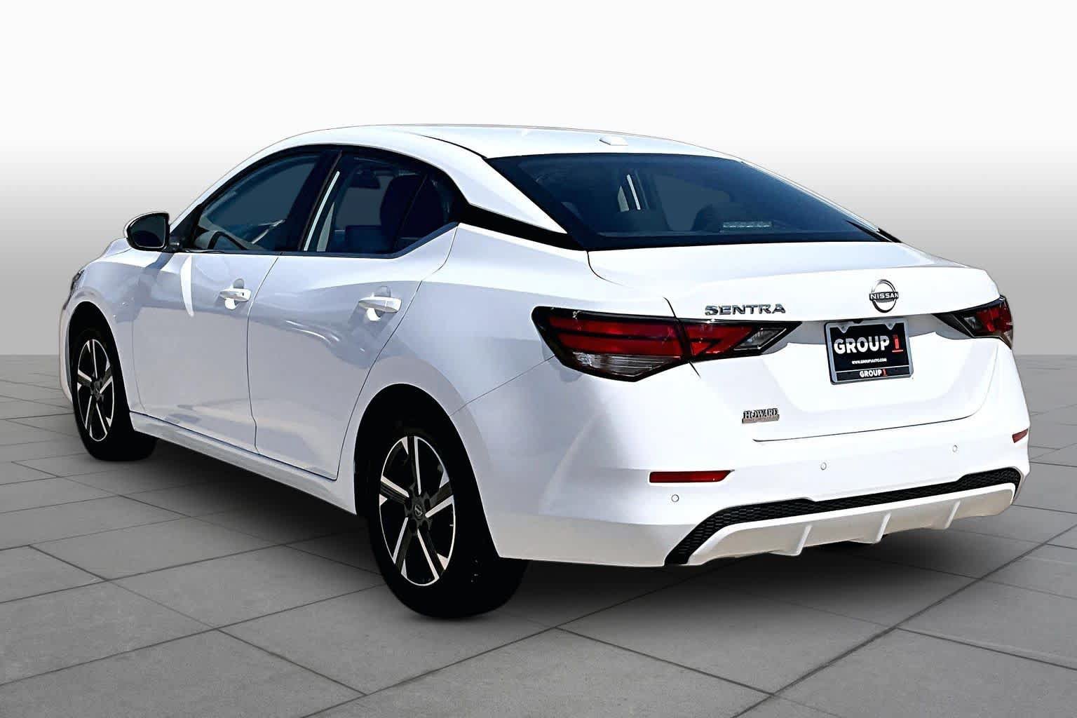 Used 2025 Nissan Sentra SV FWD image 8