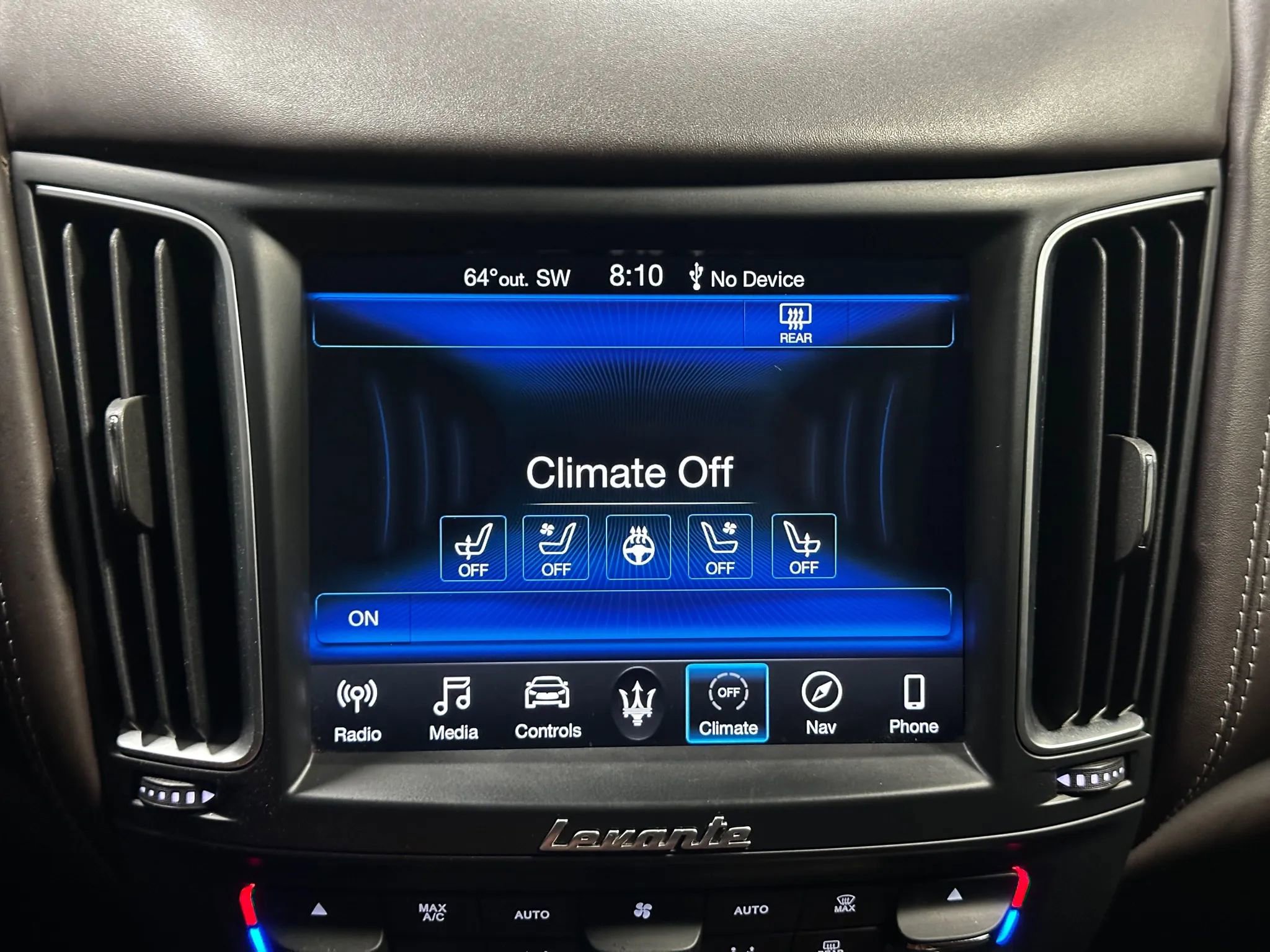 Used 2019 Maserati Levante GranLusso AWD/4WD image 42