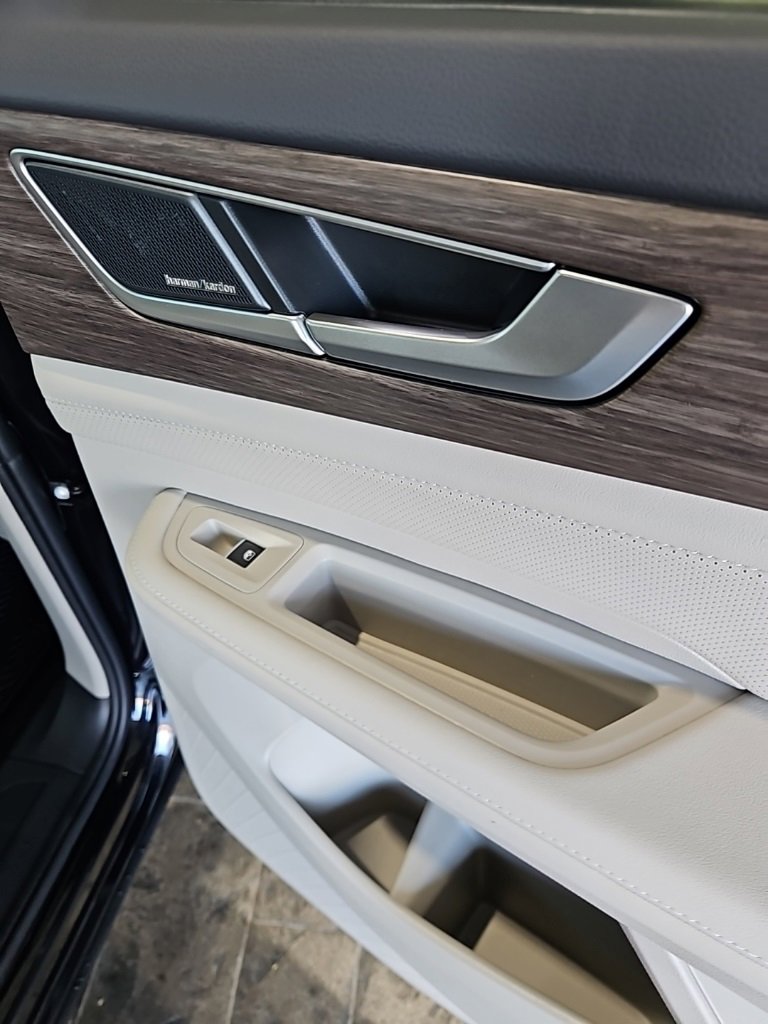 New 2026 Volkswagen Atlas SEL Premium R-Line image 16