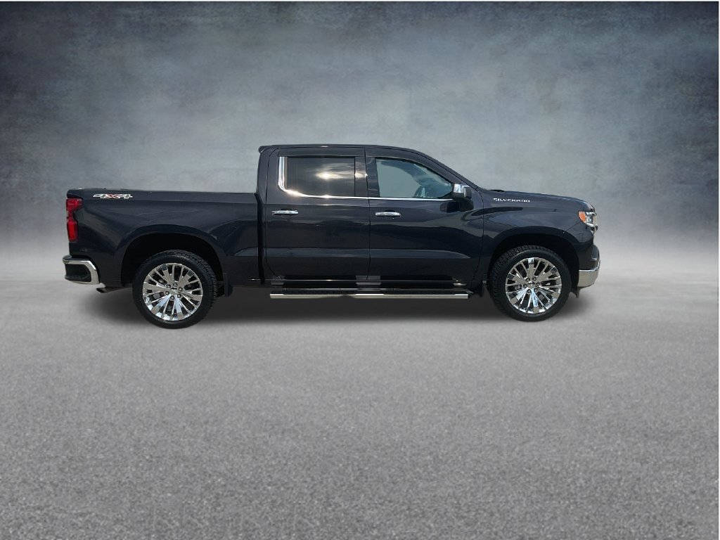 Used 2022 Chevrolet Silverado 1500 LTZ w/ Technology Package AWD/4WD image 8