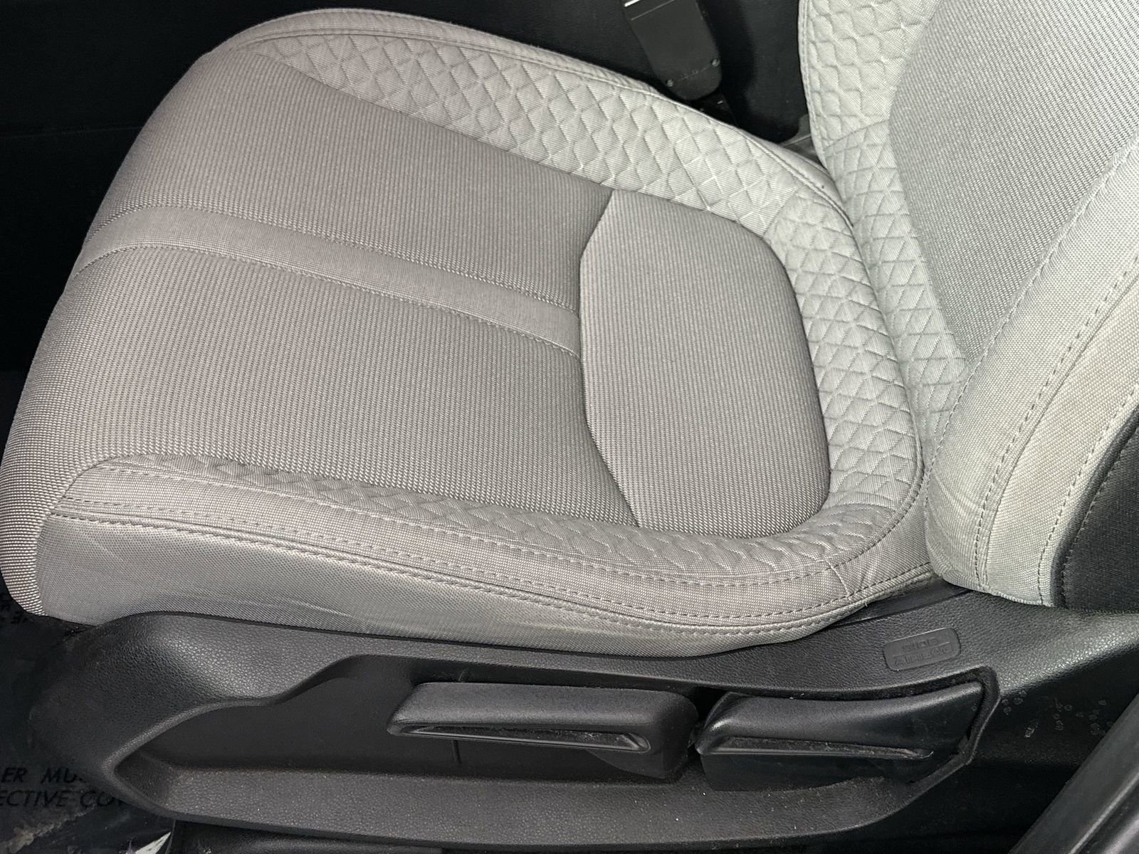 Used 2023 Honda Pilot LX image 16