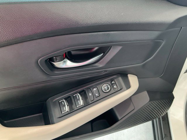 Certified 2025 Honda Accord SE image 5
