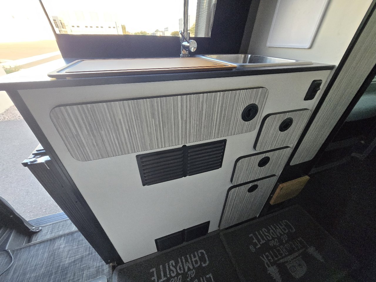 Used 2020 Mercedes-Benz Sprinter 2500 image 54