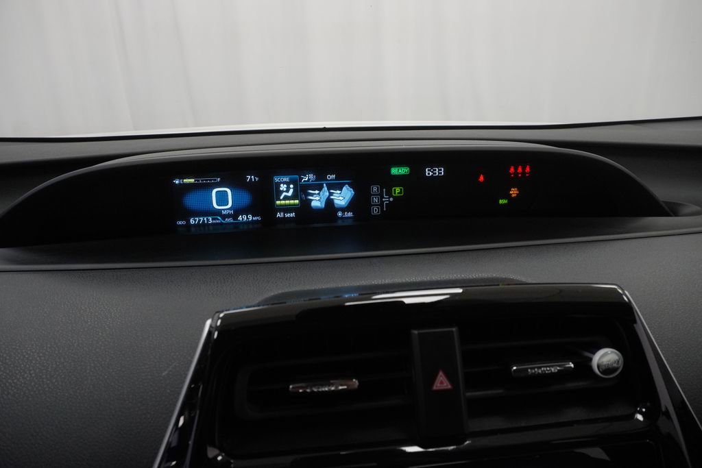 Used 2022 Toyota Prius FWD image 30
