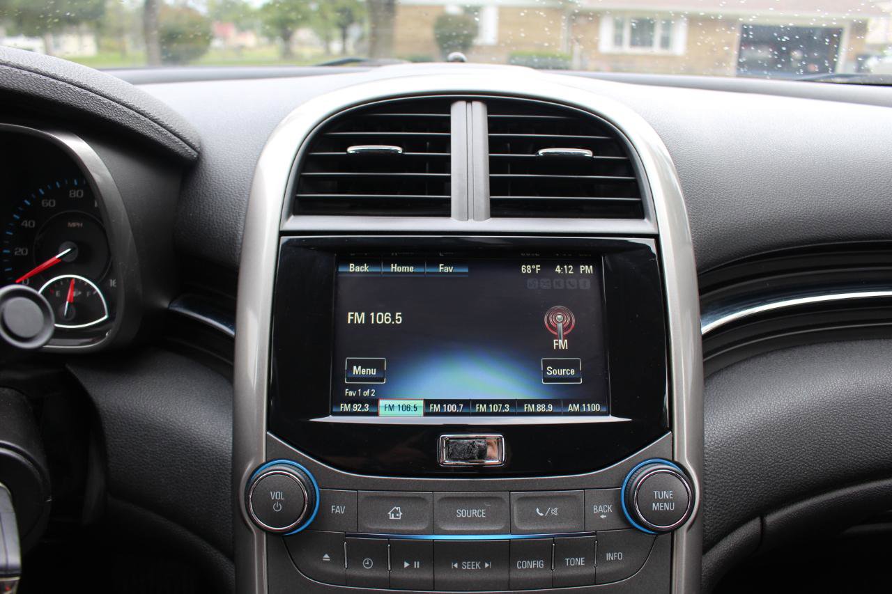 Used 2013 Chevrolet Malibu LT FWD image 23