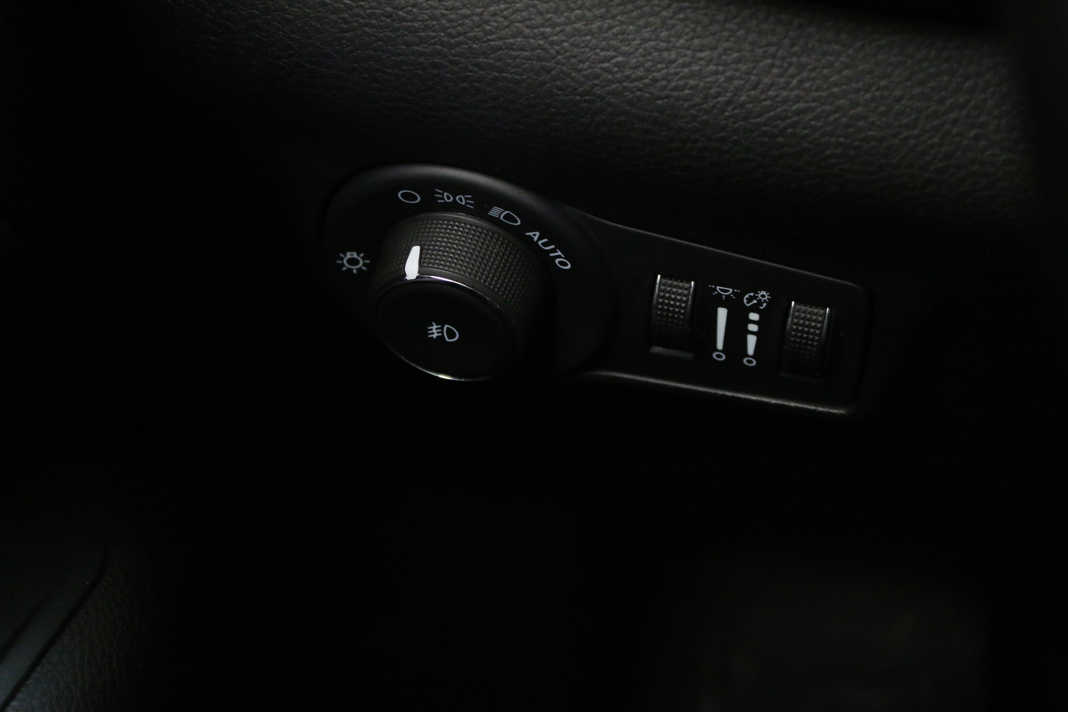 Used 2022 Jeep Compass Limited image 16