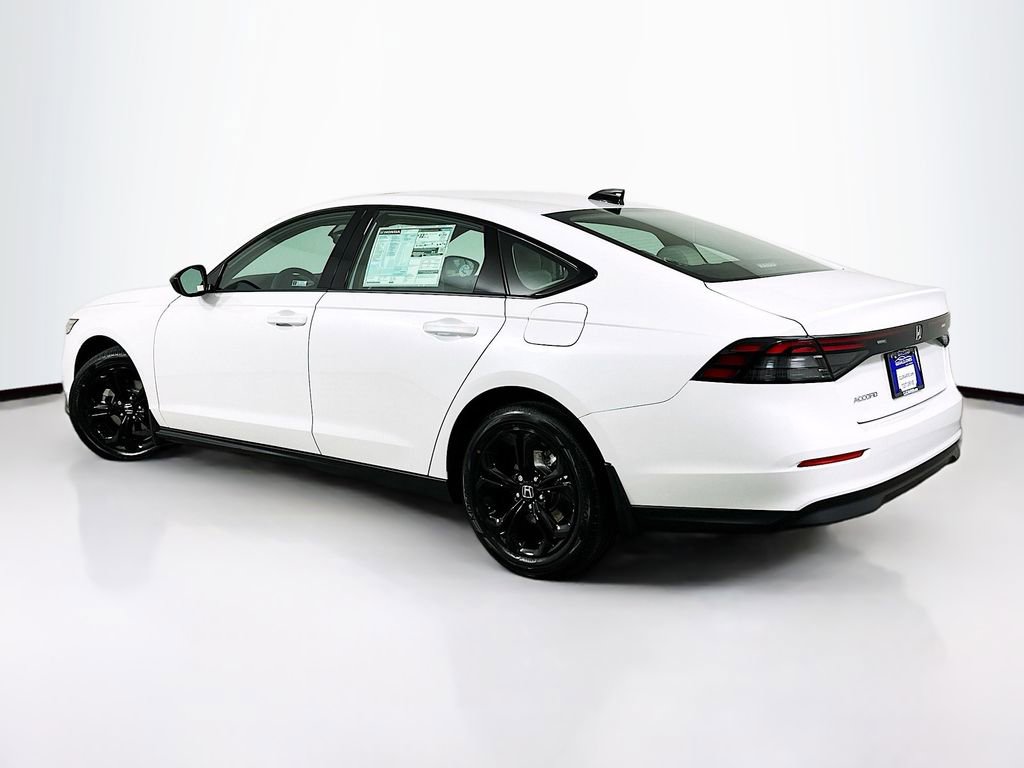 Certified 2025 Honda Accord SE image 6