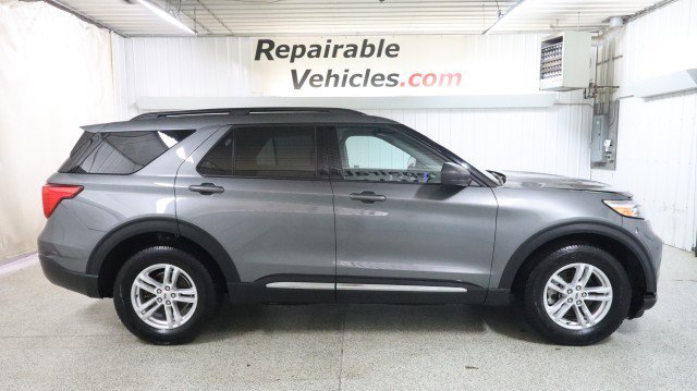 Used 2022 Ford Explorer XLT image 4