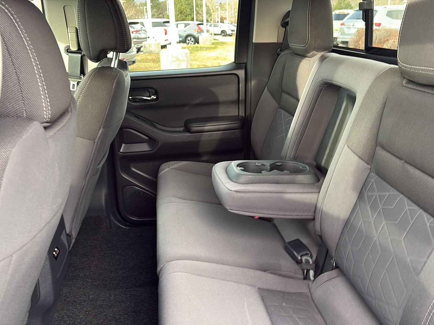 Used 2025 Nissan Frontier SV image 14