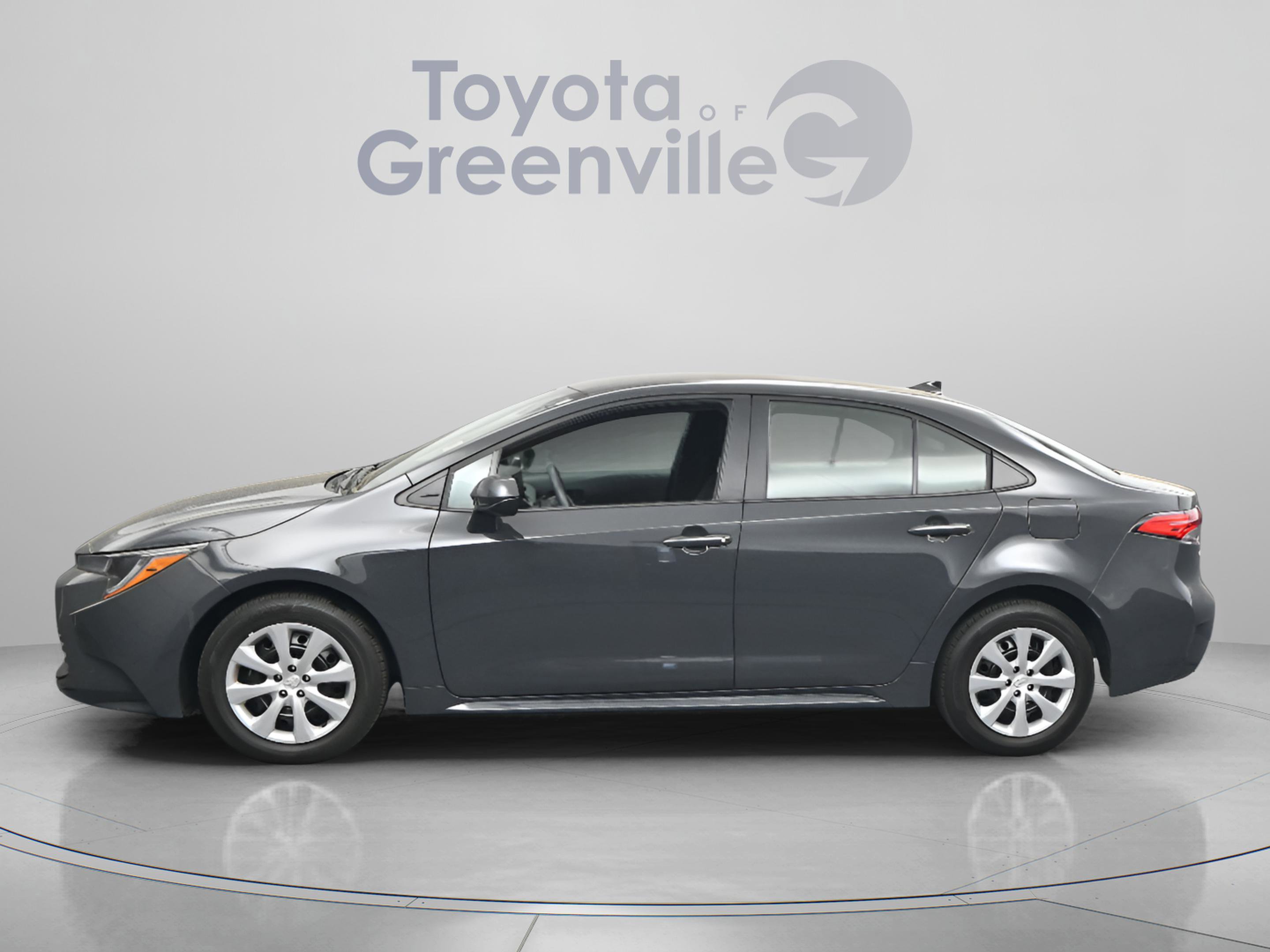 Used 2025 Toyota Corolla LE image 5