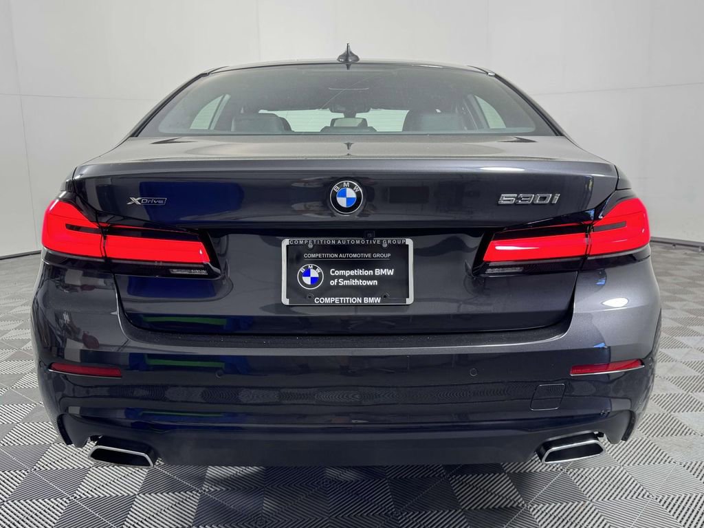 Used 2023 BMW 530i xDrive w/ Premium Package AWD/4WD image 9