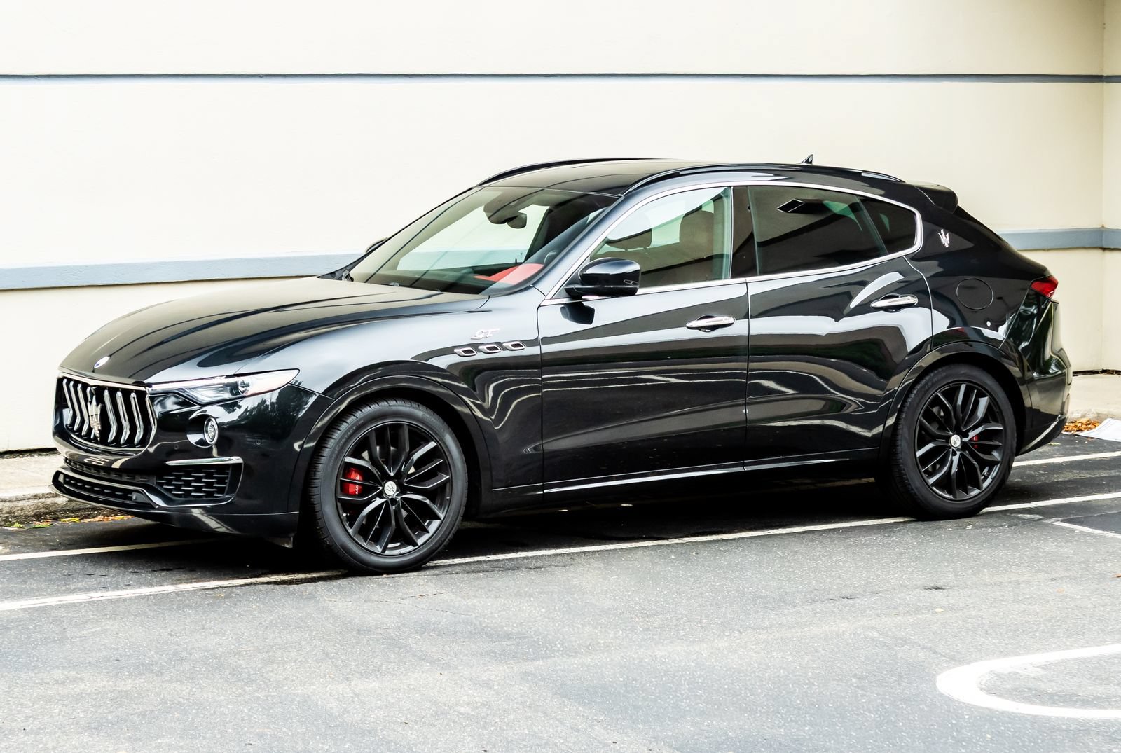 Used 2022 Maserati Levante GT AWD/4WD image 4