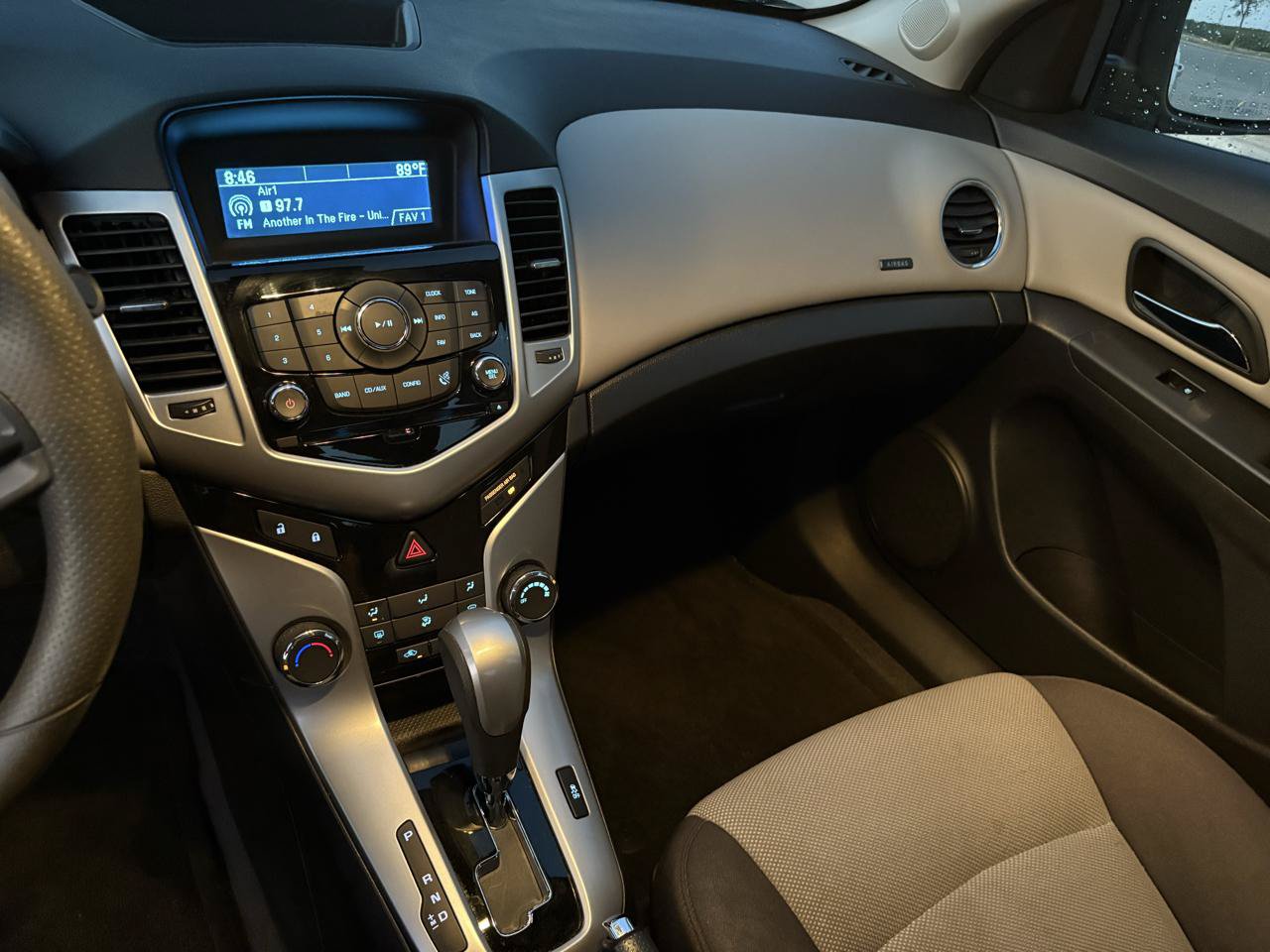 Used 2013 Chevrolet Cruze LS FWD image 21