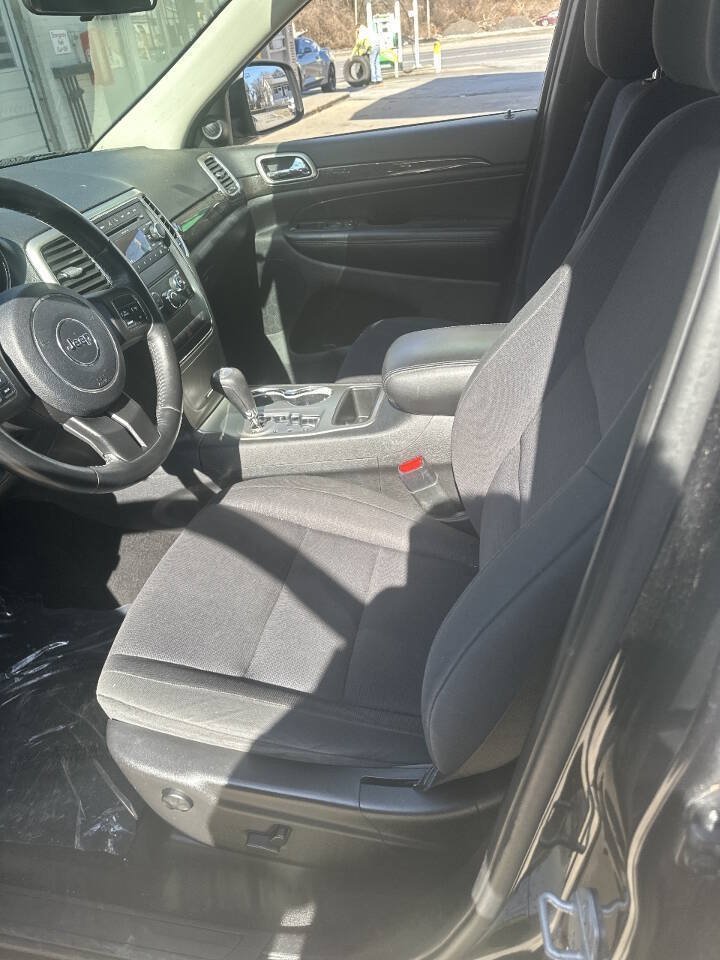 Used 2011 Jeep Grand Cherokee Laredo AWD/4WD image 7
