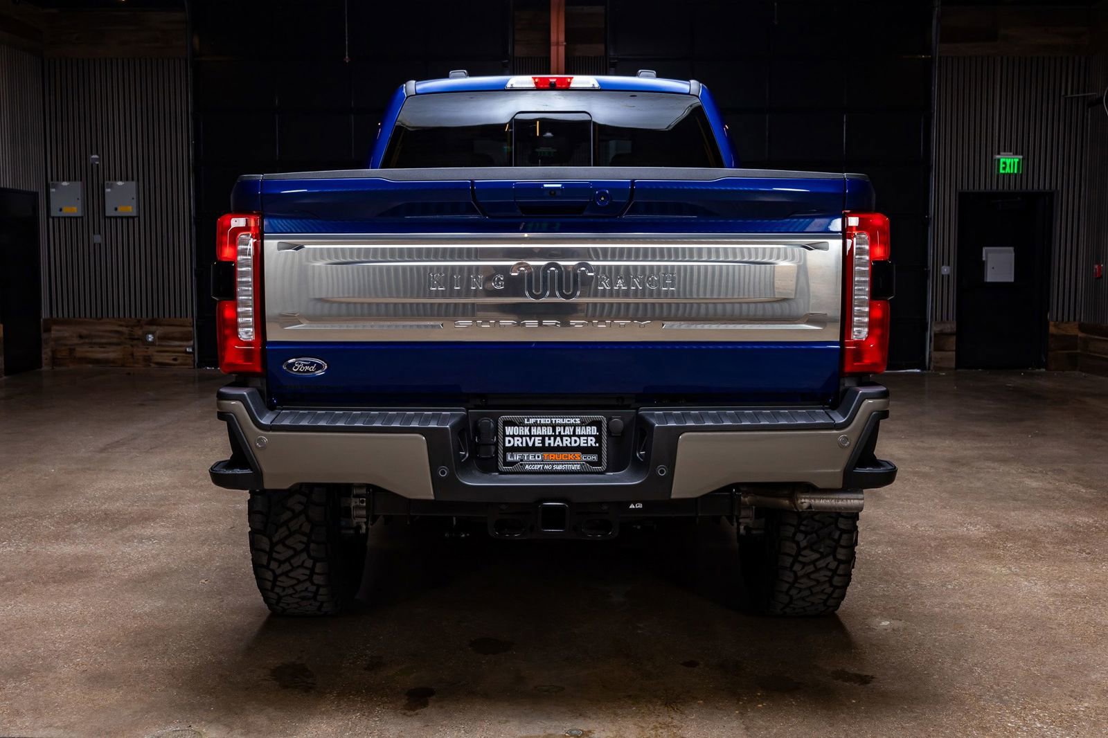 Used 2026 Ford F350 King Ranch w/ FX4 Off-Road Package image 8