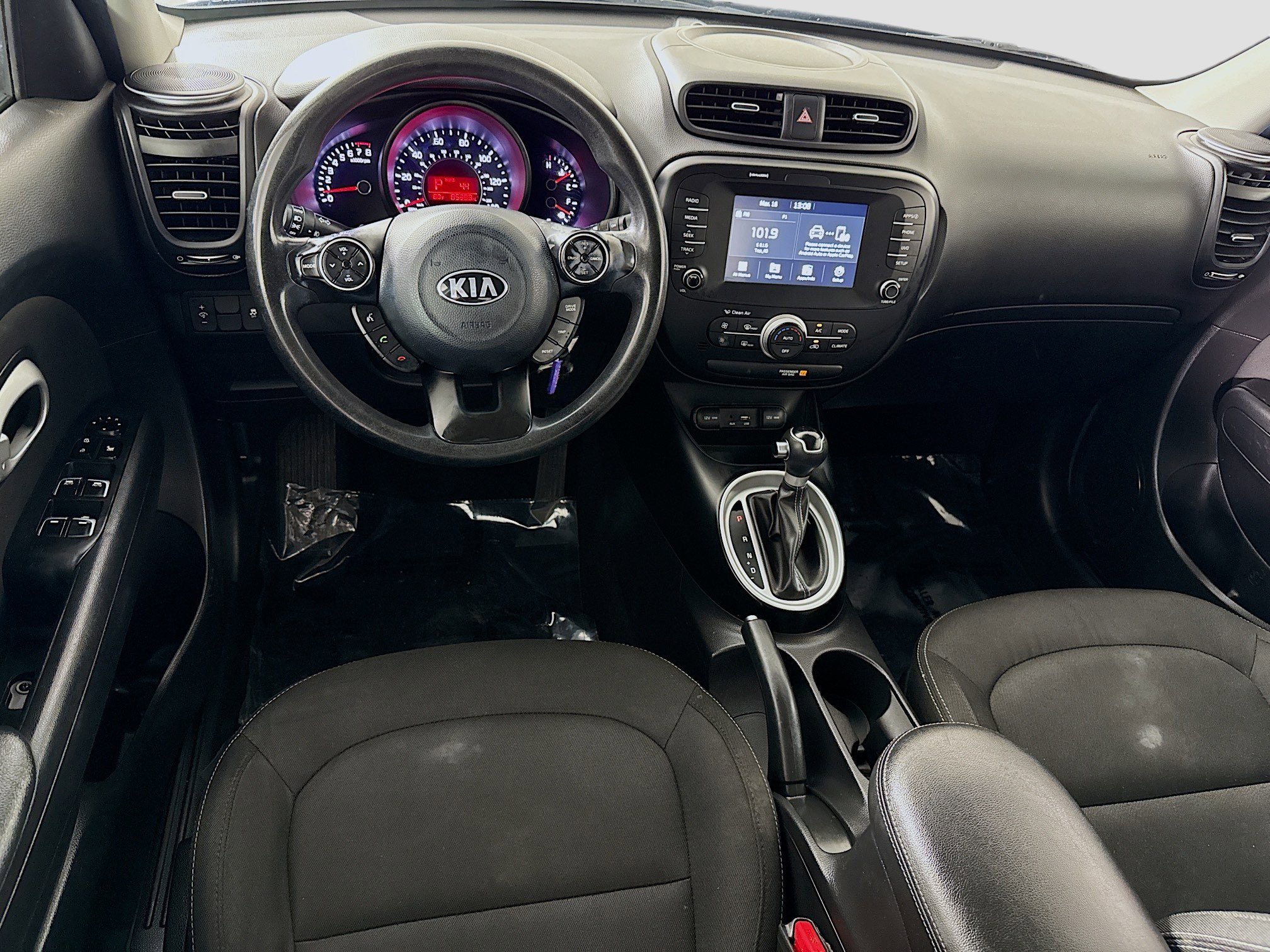 Used 2018 Kia Soul + image 17