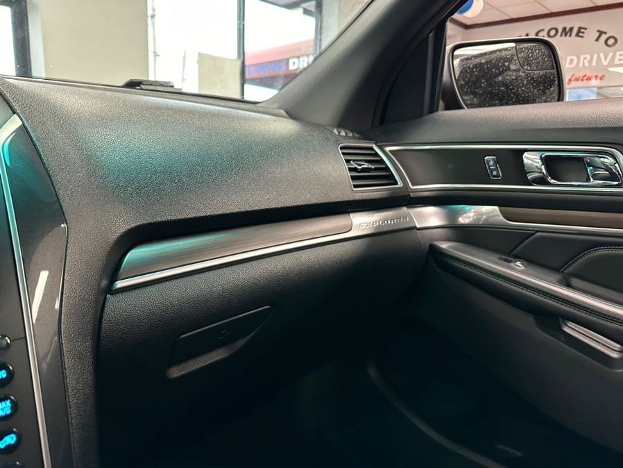 Used 2016 Ford Explorer Limited FWD image 55