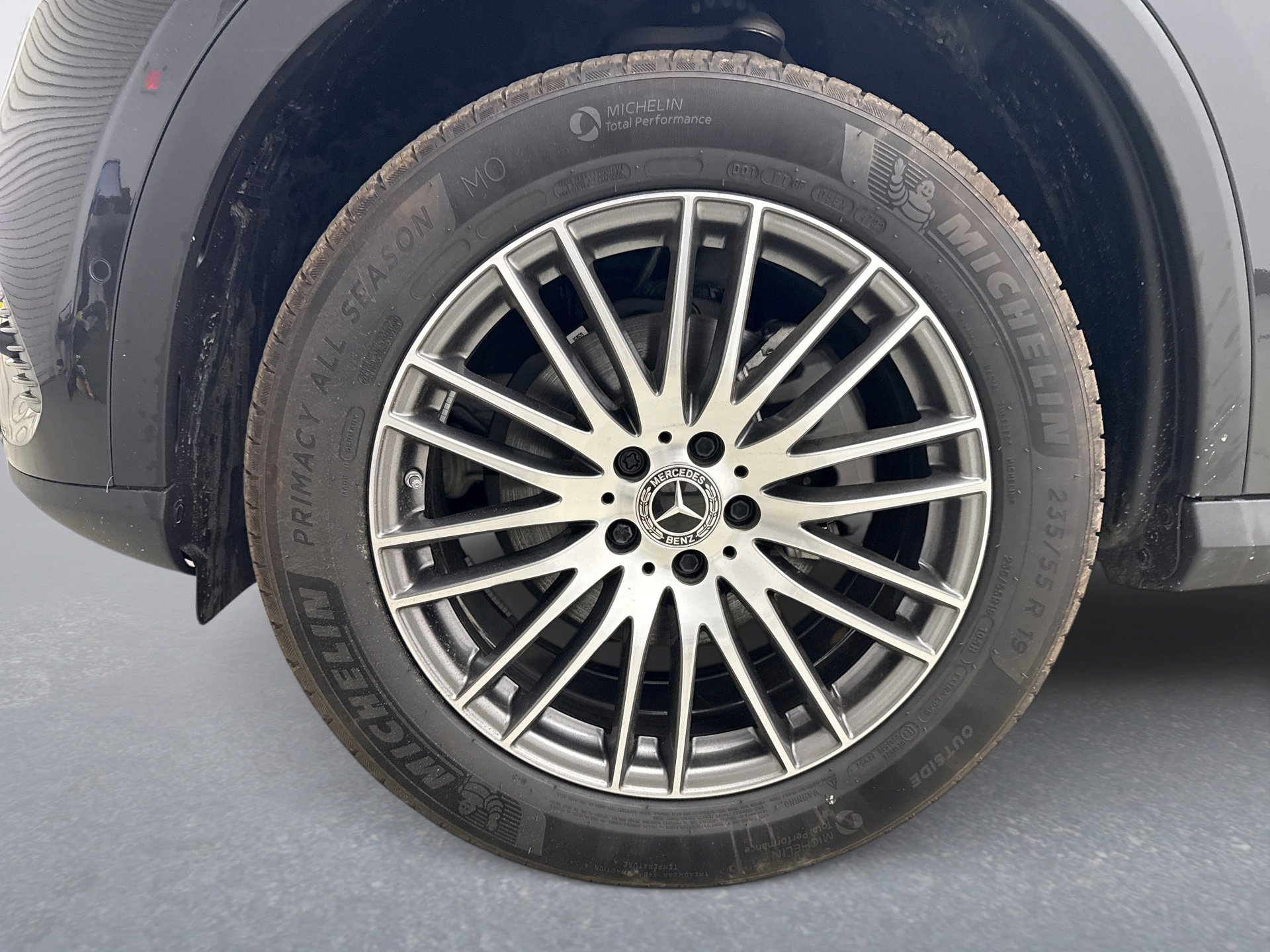 Used 2024 Mercedes-Benz GLC 300 4MATIC image 11