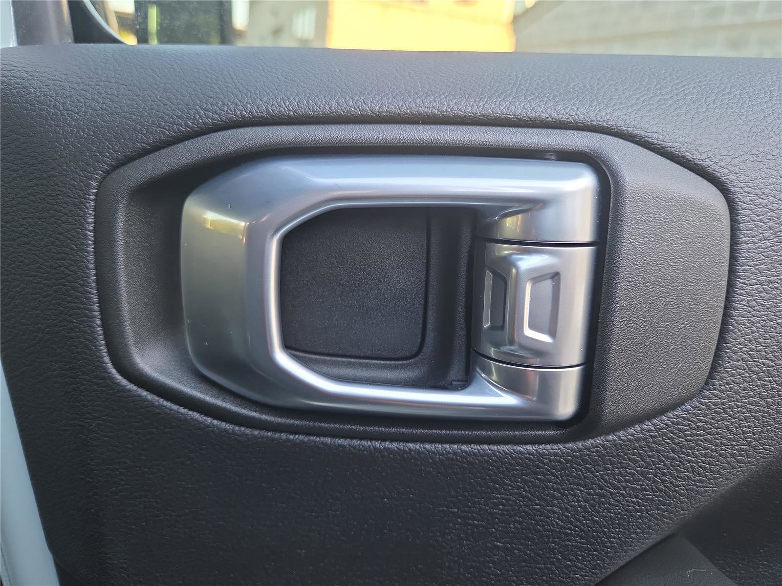 Used 2024 Jeep Wrangler Sahara w/ Technology Group image 27