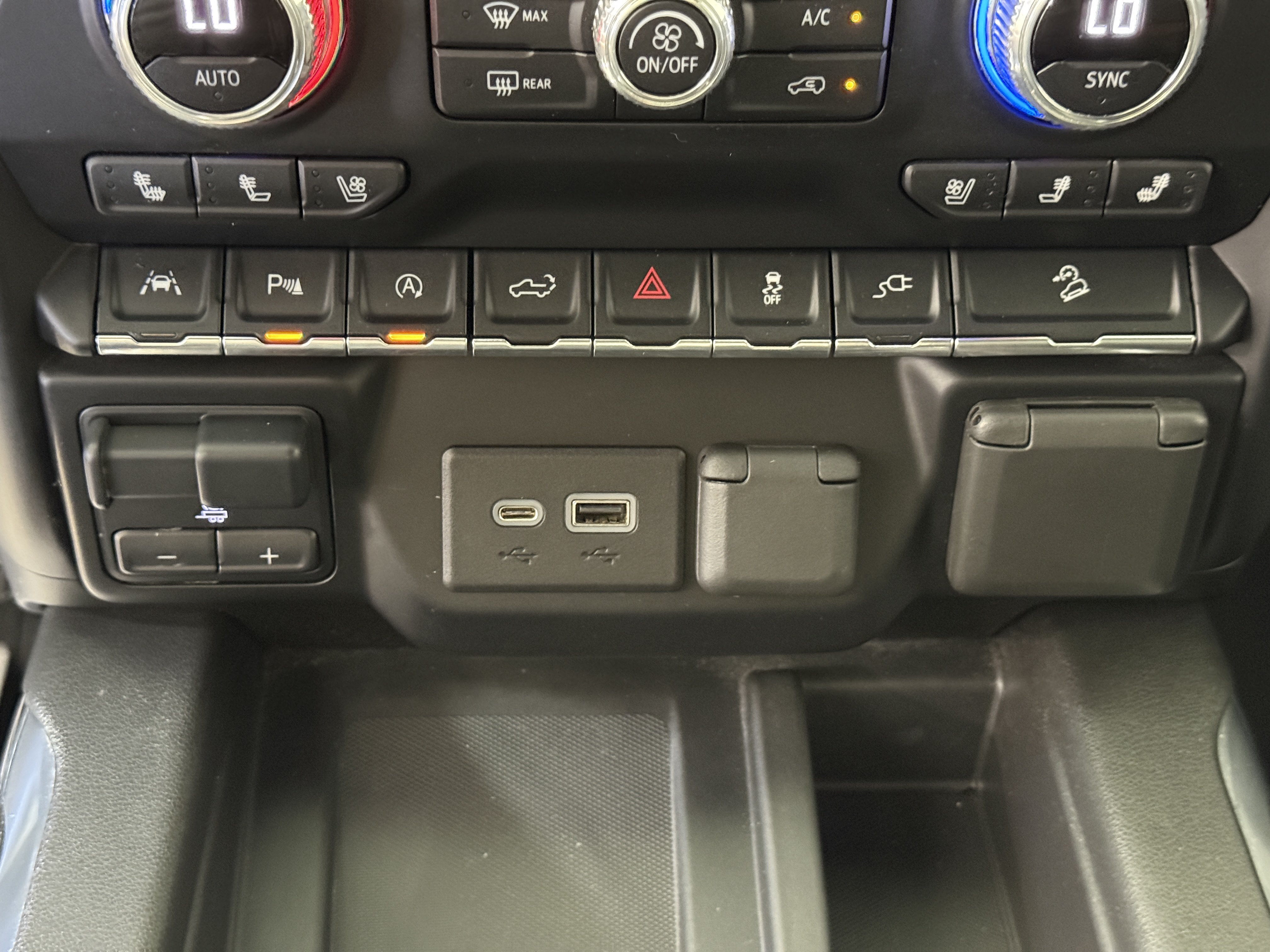Used 2020 GMC Sierra 1500 AT4 w/ AT4 Premium Package AWD/4WD image 21