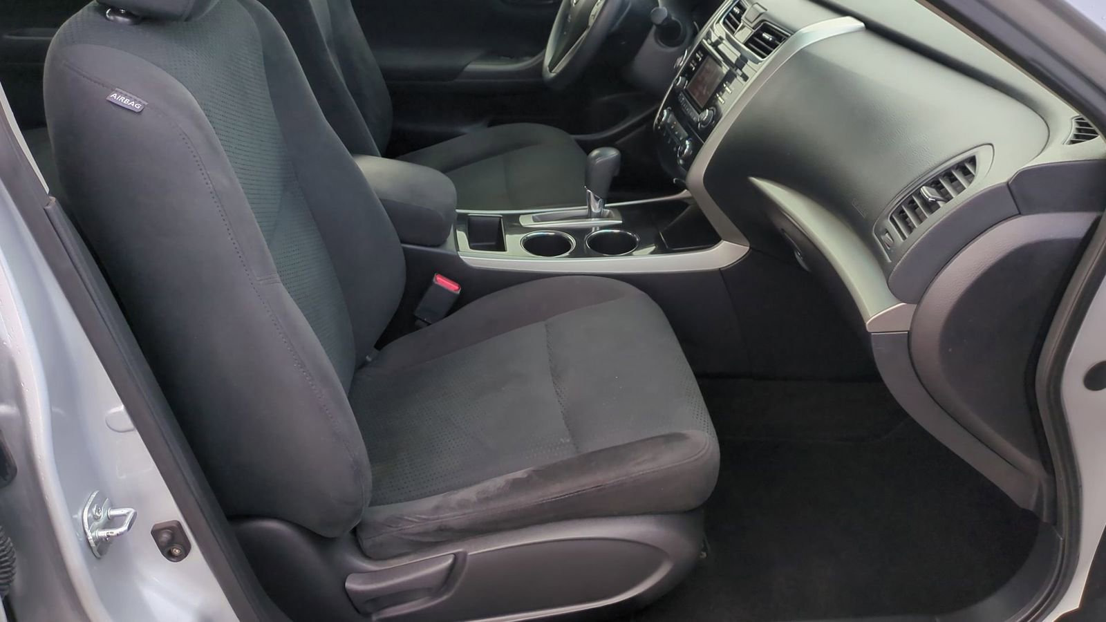 Used 2014 Nissan Altima 2.5 S w/ Display Audio Package image 21