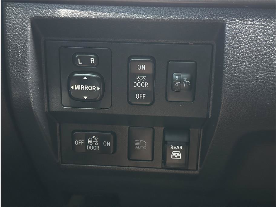 Used 2019 Toyota Tundra SR5 w/ TRD Sport Package AWD/4WD image 25