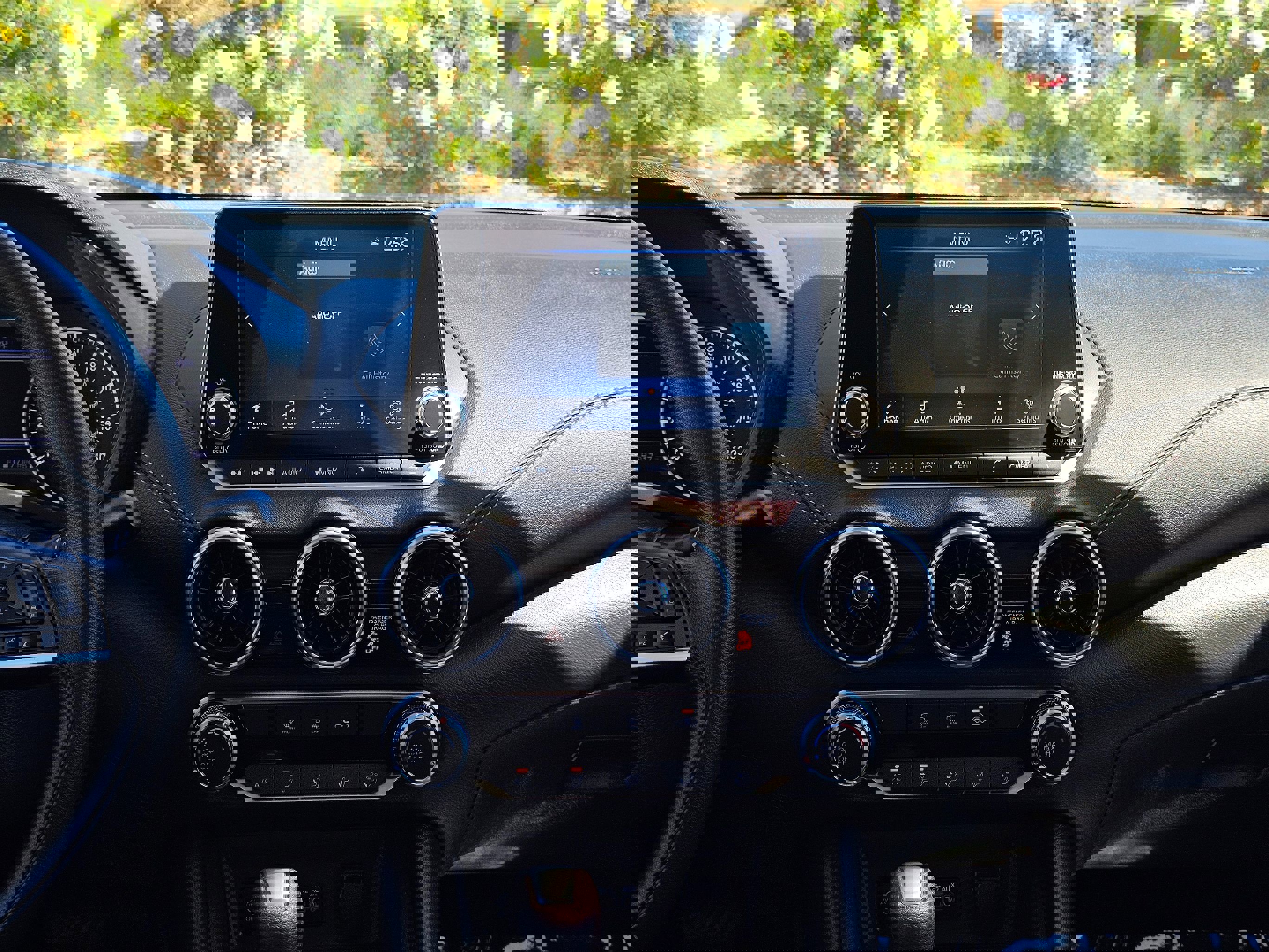 Used 2025 Nissan Sentra SV image 22