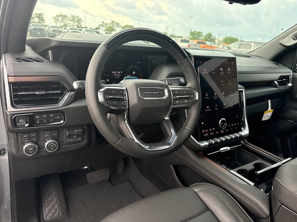 New 2026 GMC Yukon Denali w/ Denali Reserve Package AWD/4WD image 18