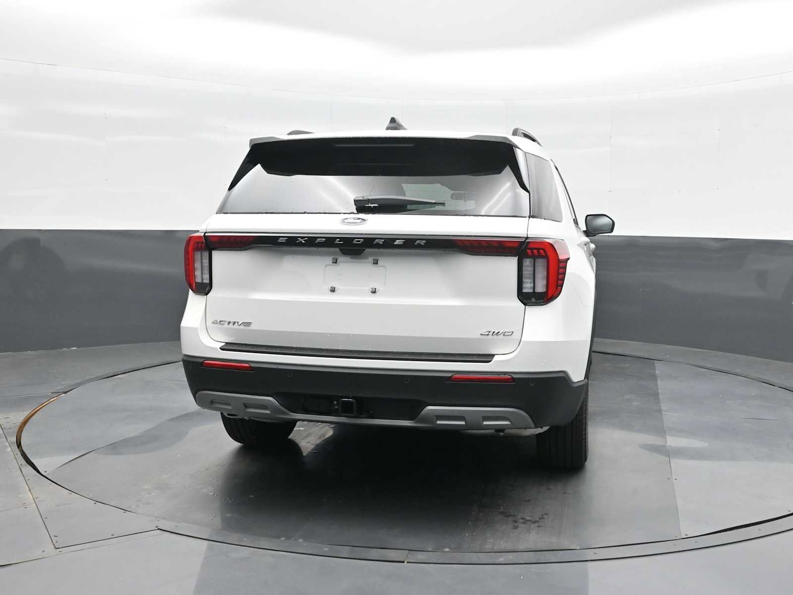 New 2026 Ford Explorer Active w/ Active Comfort Package AWD/4WD image 8