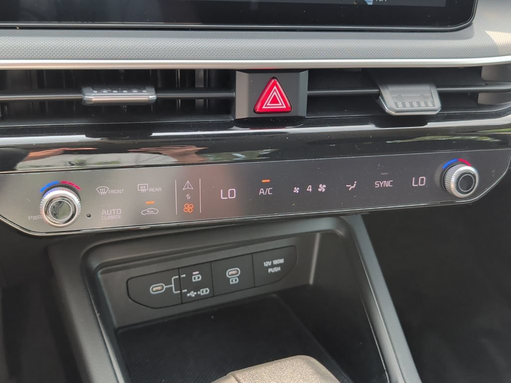 Used 2025 Kia K5 LXS FWD image 23