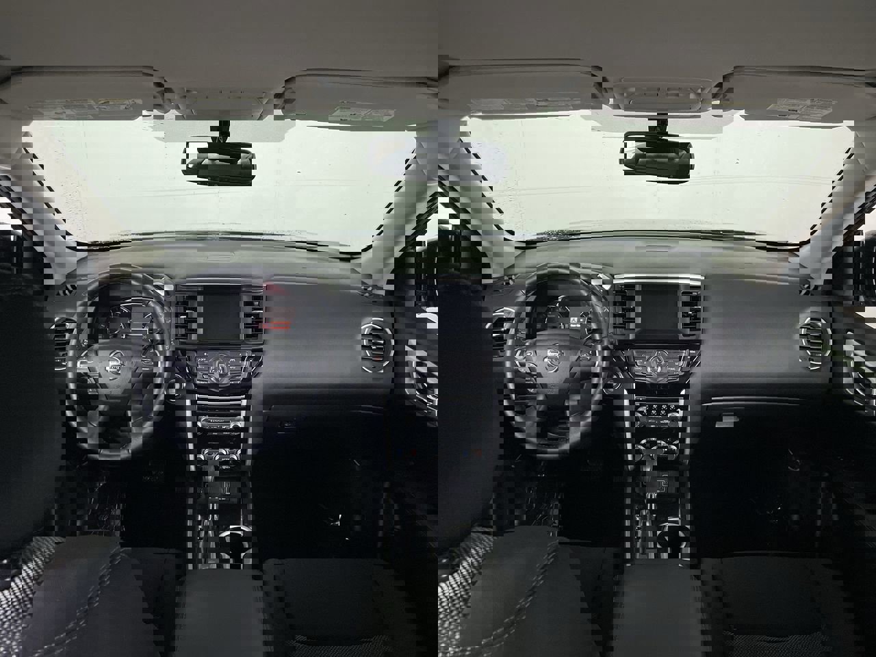 Used 2018 Nissan Pathfinder SV image 27