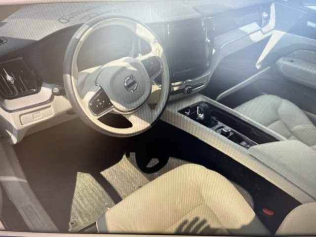 Used 2024 Volvo XC60 B5 Plus w/ Protection Package Premier AWD/4WD image 4