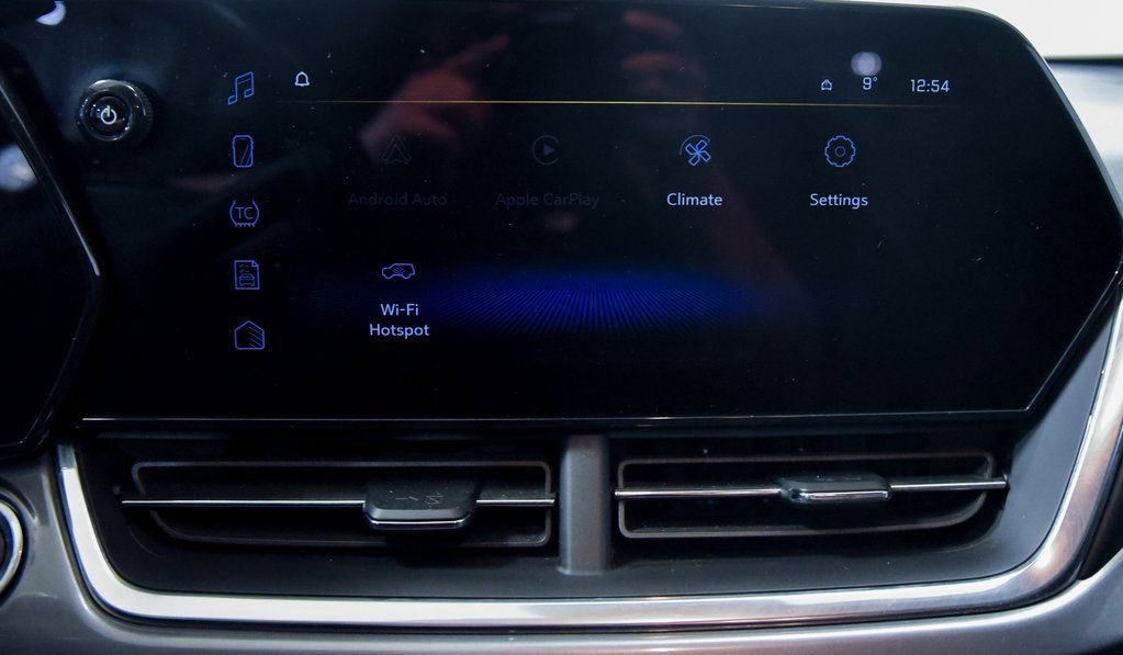 Used 2024 Chevrolet Trax ACTIV w/ Driver Confidence Package image 7